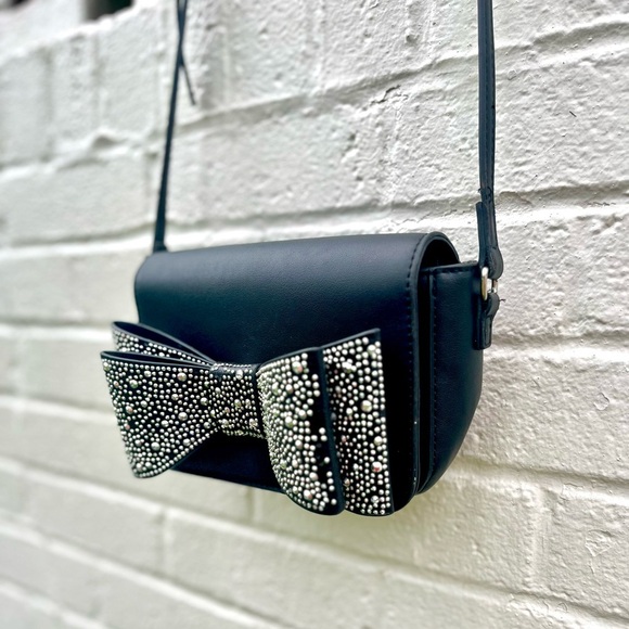 Betsey Johnson Elegant Black Studded Bow Small Crossbody Bag - Picture 2 of 7